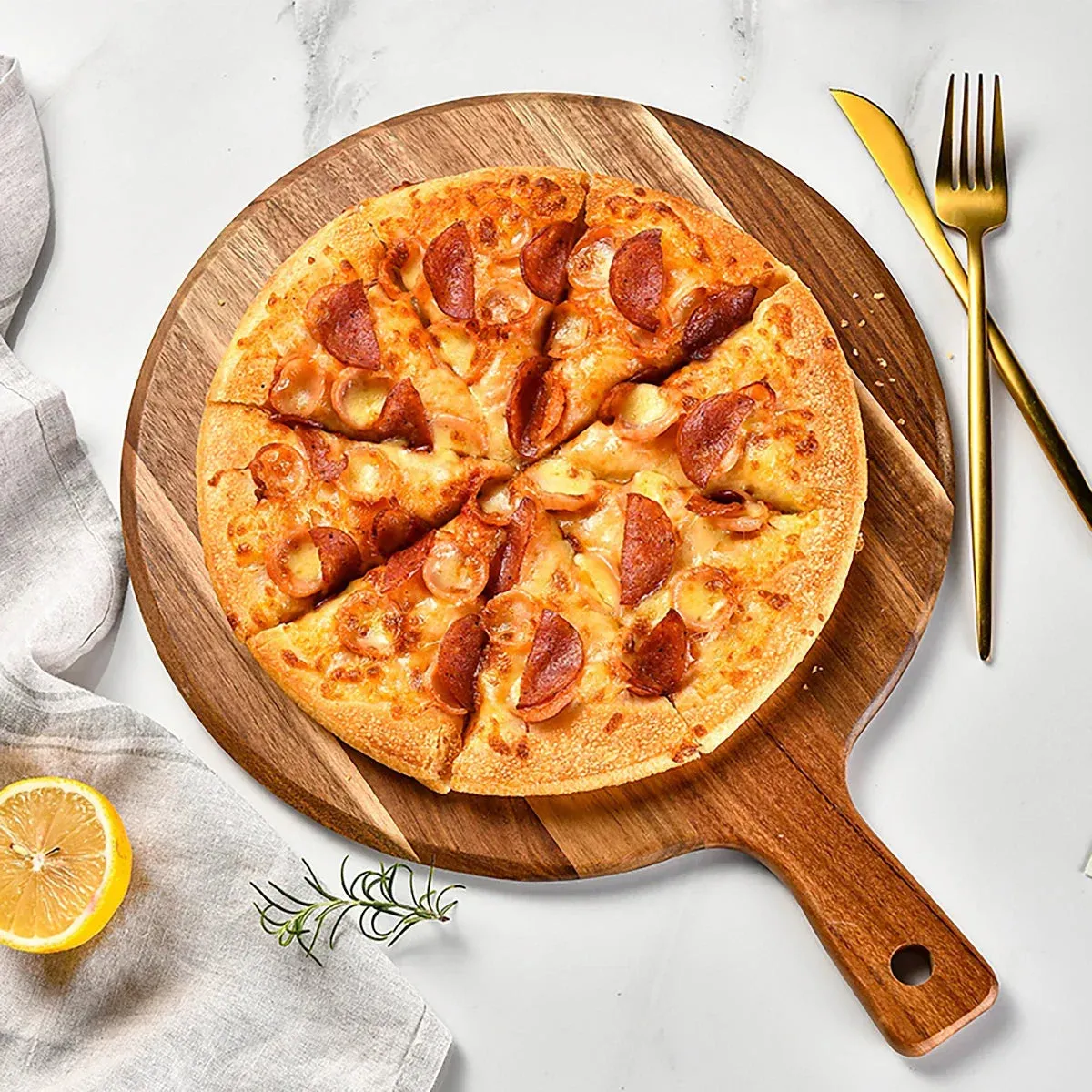 Circular Wood Cutting Board With Handle Kitchen Essential