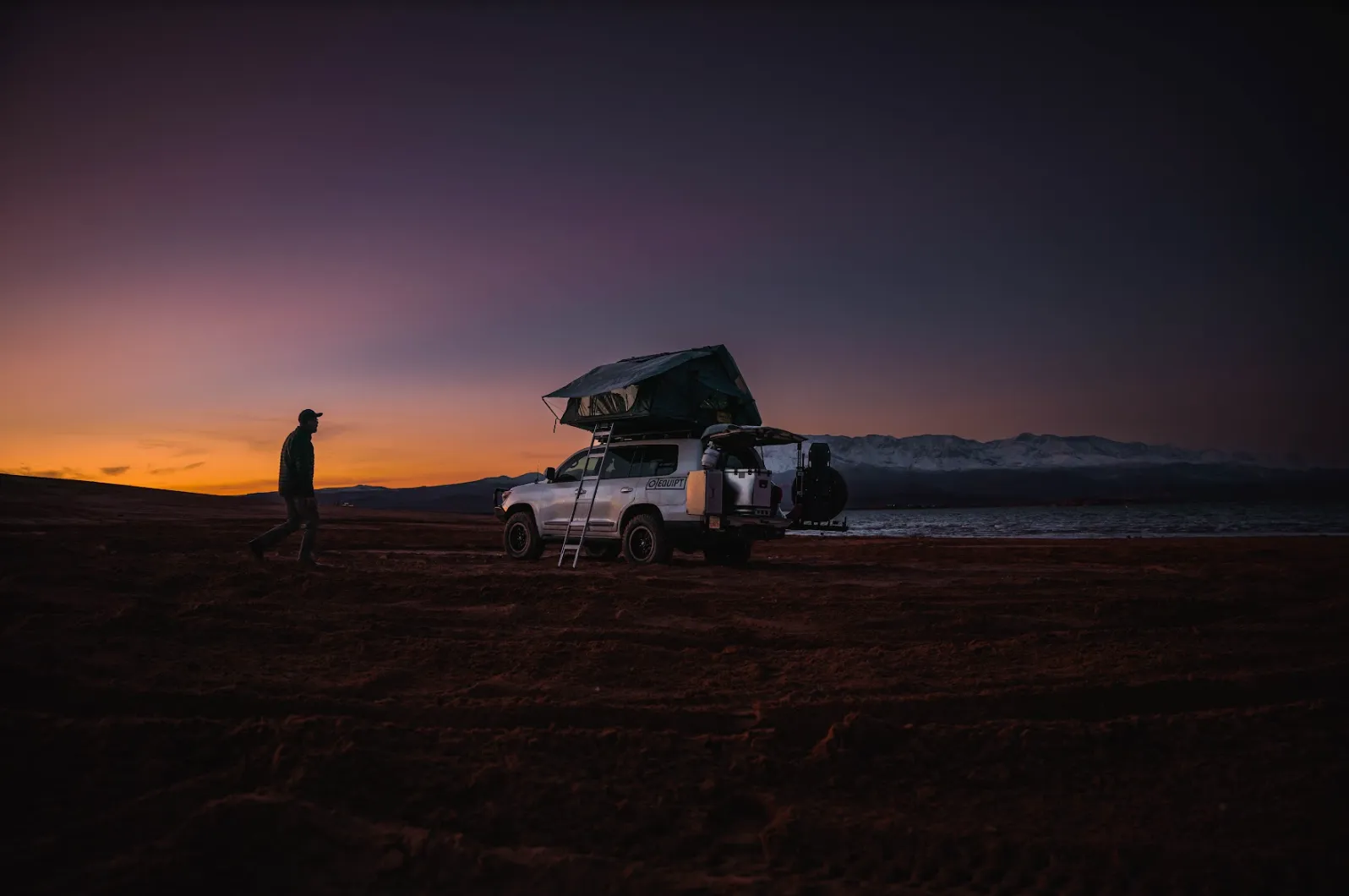 Equipt Sword Hard Shell Roof Top Tent